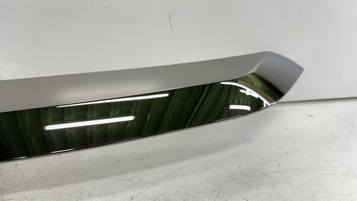 51227 ハリアー ZSU60W 後期 純正 フロント ボンネットモール 75771