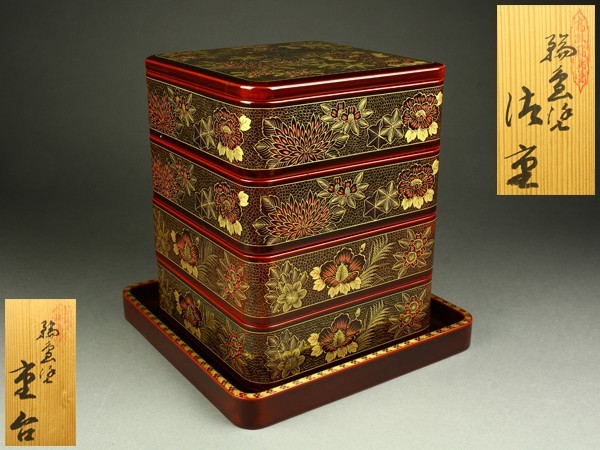 輪島塗 沈金四段重 重台 共箱 宇】AB162 輪島塗 溜塗 沈金花細工 四段