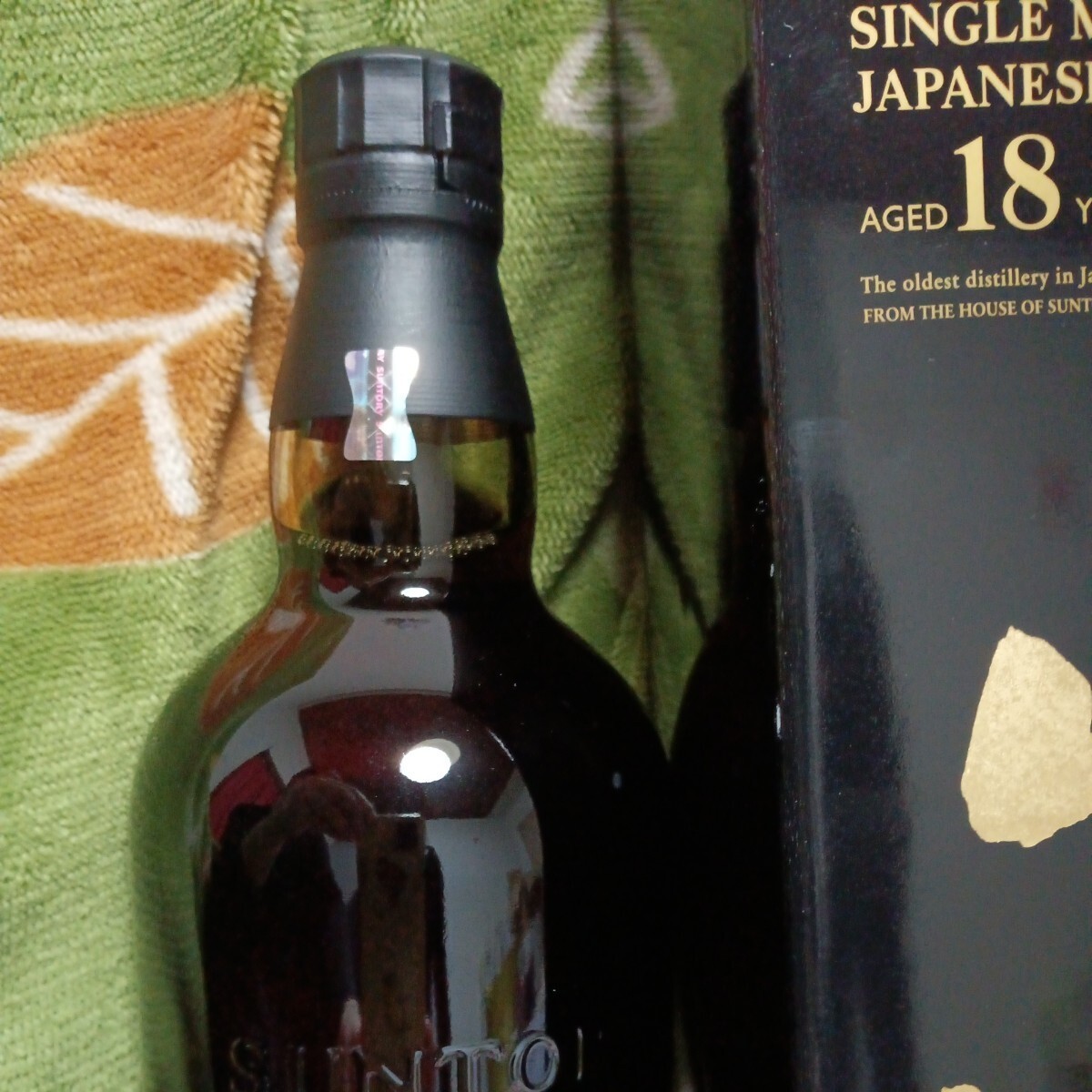 【未開栓】サントリー シングルモルトウイスキー 山崎18年 箱付_2