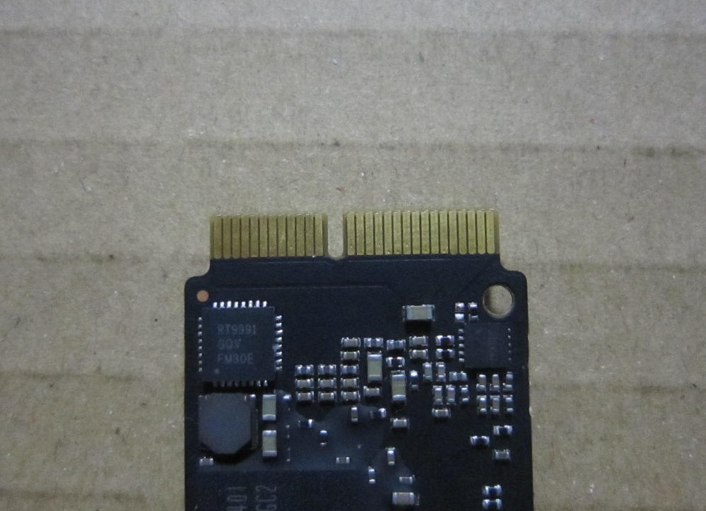 A1466 , A1465 MacBook Air 500GB SSD Pcie 2013 2014 2015 2017 MZ-JPU512T/0A2 OEM A1466 , A1465 MacBook Air 500GB SSD Pcie 2013 2014 2015 2017 MZ-JPU512T/0A2 OEM