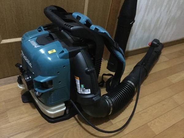 即決 マキタ電動工具 エンジンブロワ 背負い式 EB7650TH