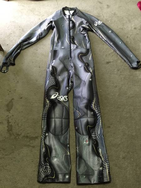 asics GS ワンピース