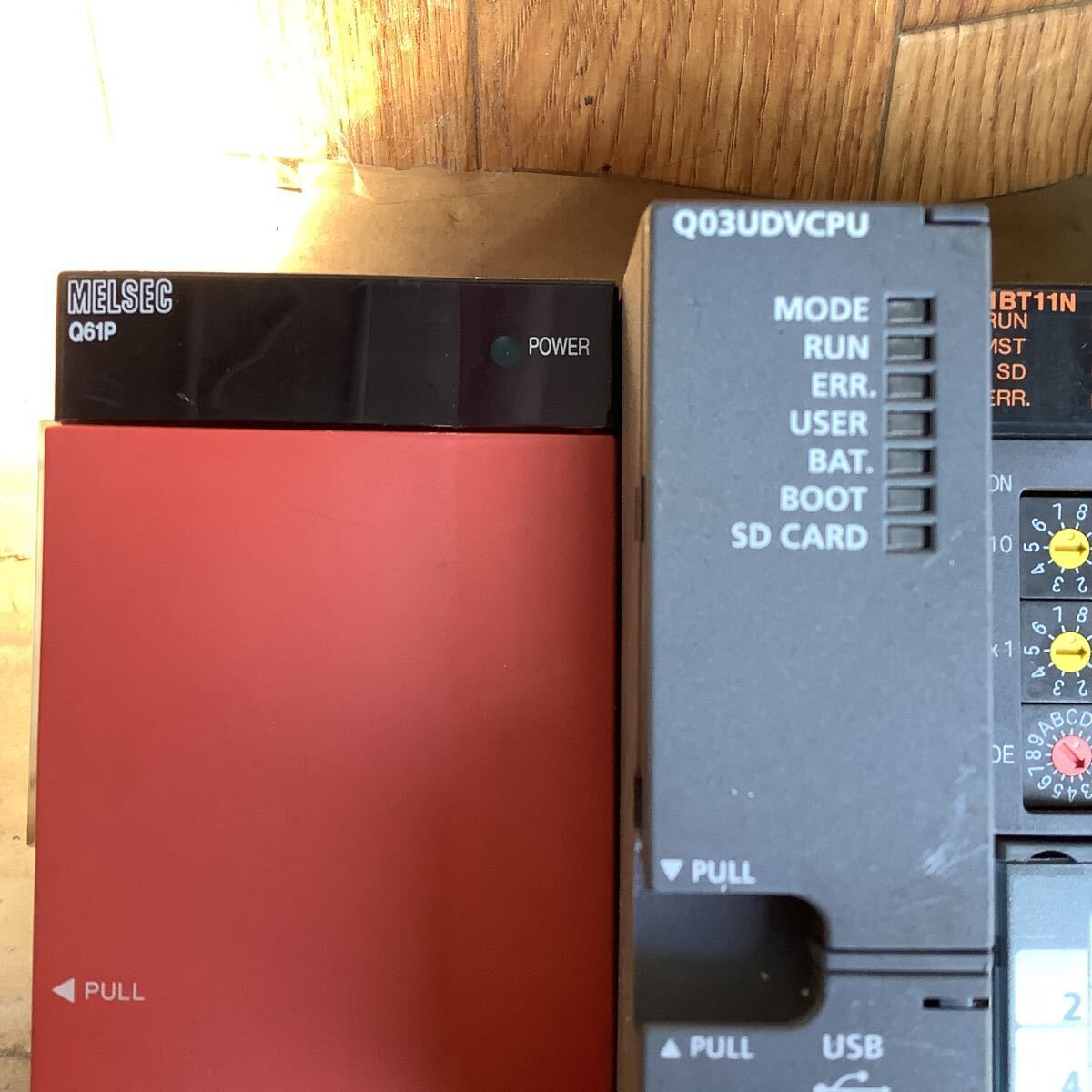 三菱電機PLC Q03UDVCPU ユニット中古品一般的な通電まで済みです 