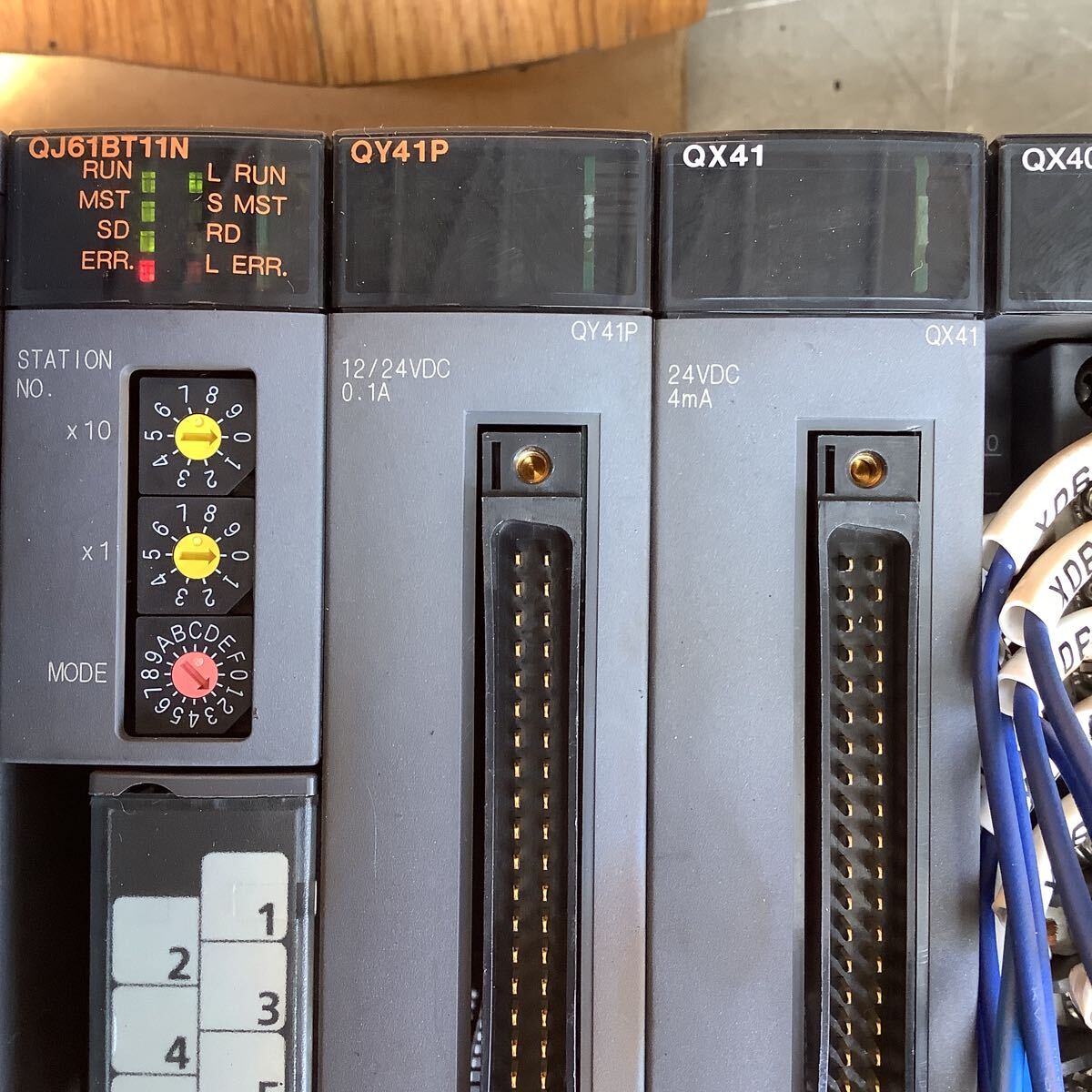 三菱電機PLC Q03UDVCPU ユニット中古品一般的な通電まで済みです