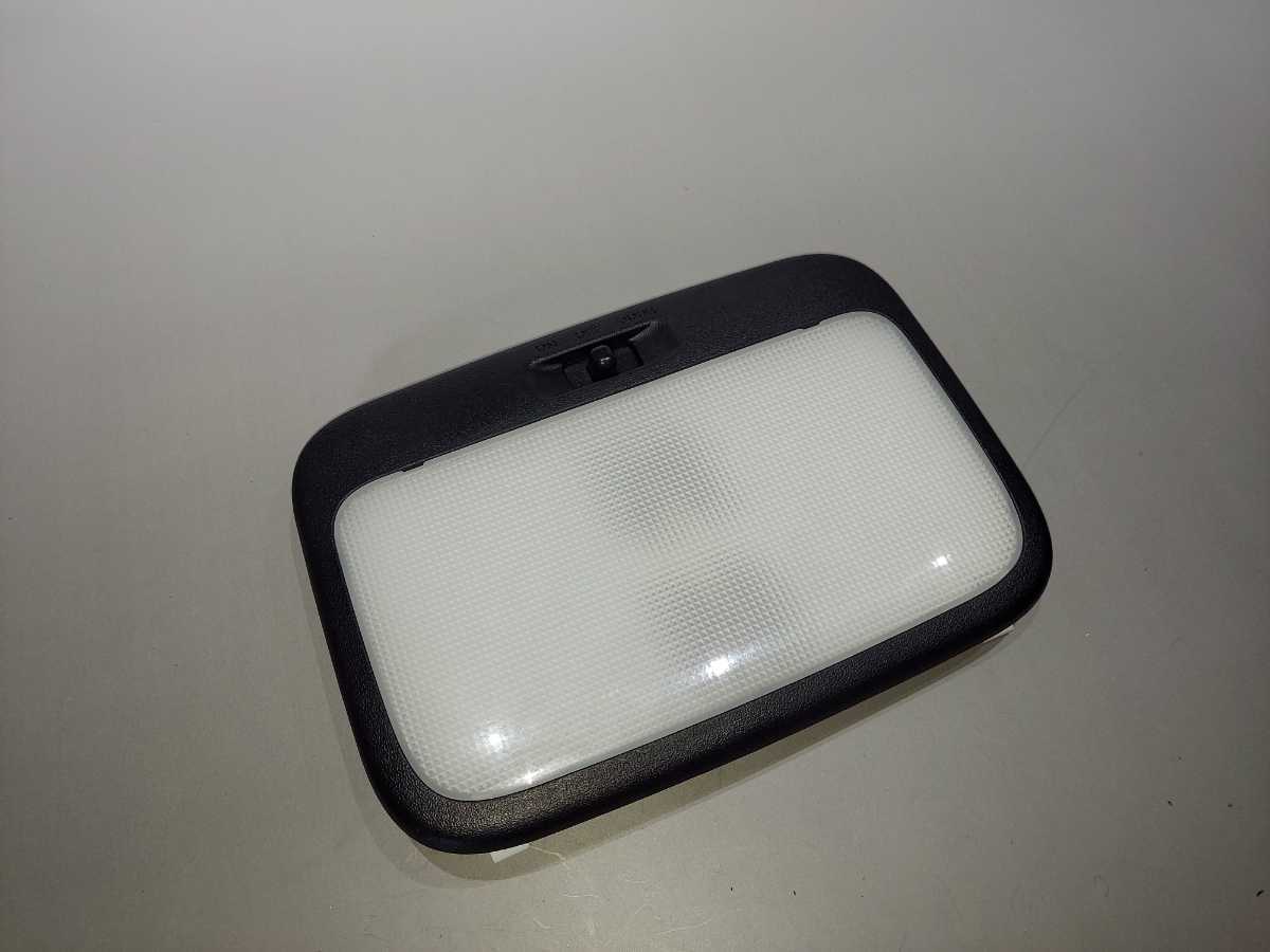 【新車外】200系ハイエース用純正ルームランプ　ブラック　ダークプライム2_1