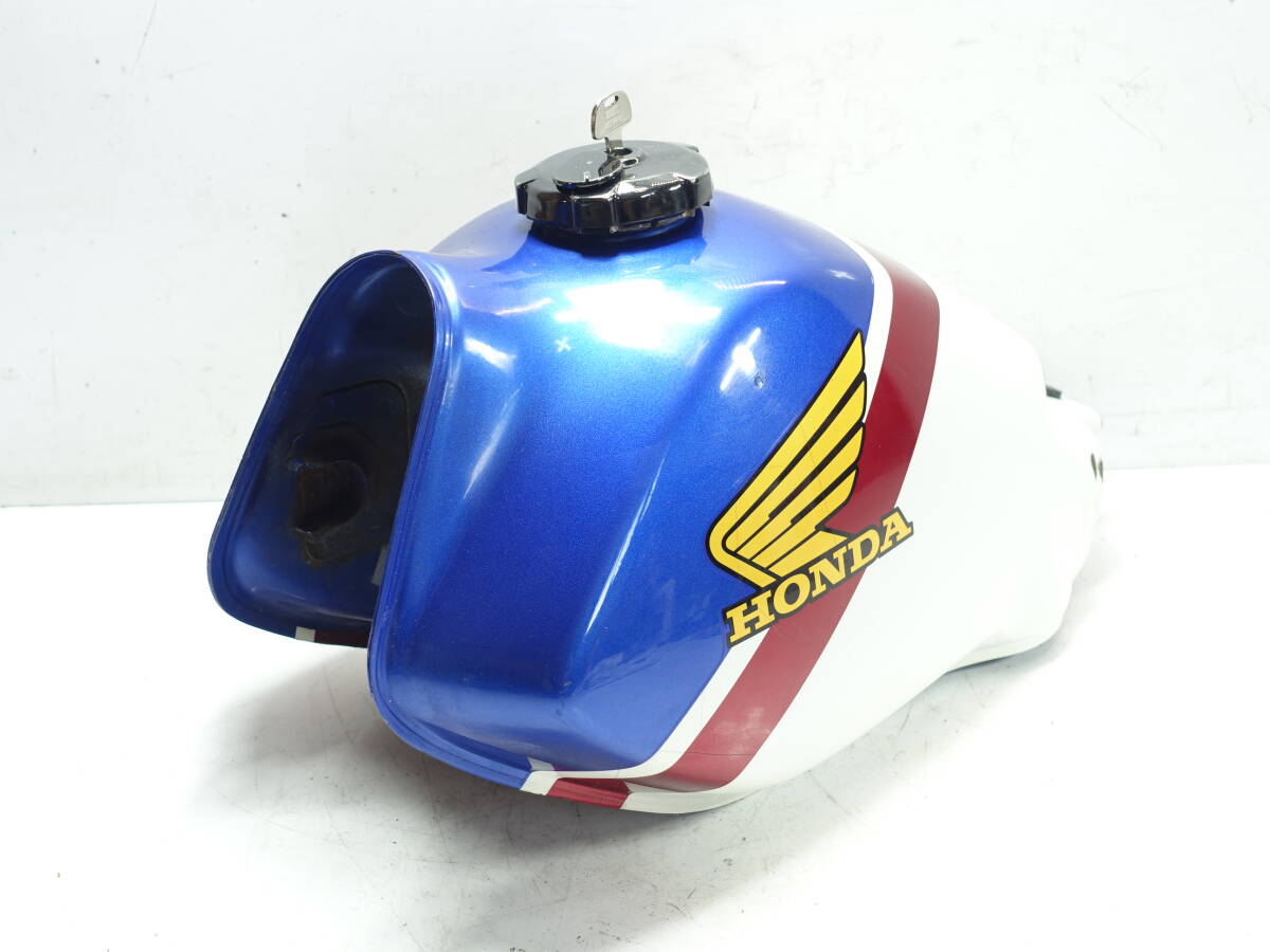 FTR223　タンク(コック付)凹みなし 当時物☆室内長期保管☆ホンダ☆FTR223 MC34☆純正 ガソリンタンク