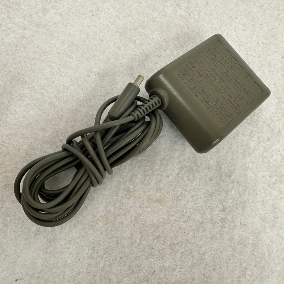 U842-C4-2513◎ Nintendo ニンテンドー DS Lite 本体 USG-001 ジェット 