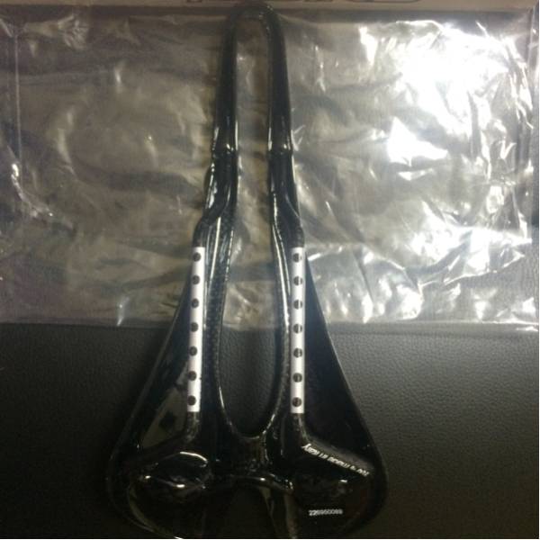 CARBON BLACK GLOSS OEM フルカーボンサドル