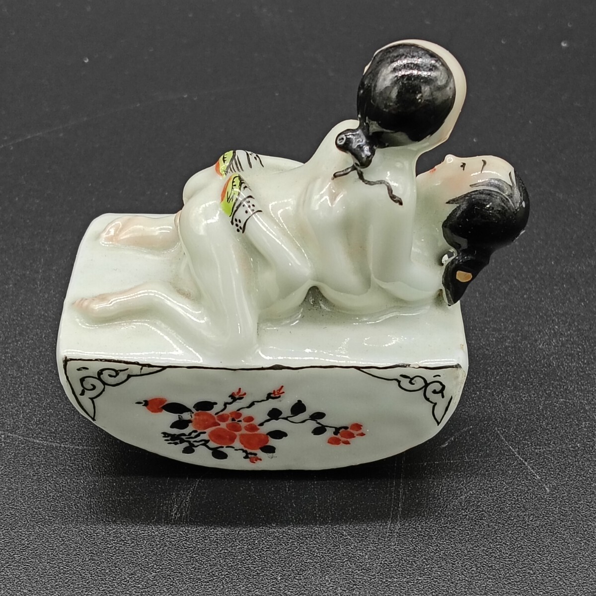 A0179】人形春画陶器 秘画 枕絵 裏絵 艶人形 色絵 陶器 置物 A0179】人形春画陶器 秘画 枕絵 裏絵 艶人形 色絵 陶器 置物