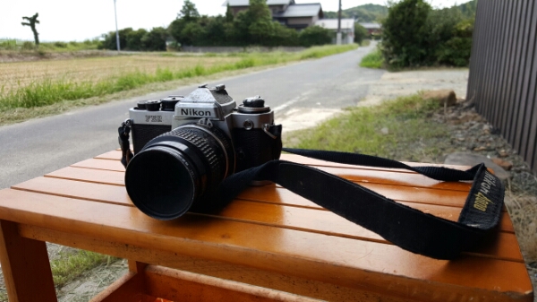 Nikon FE2フイルムカメラ 売り切ります。 フィルムカメラ 家電、AV