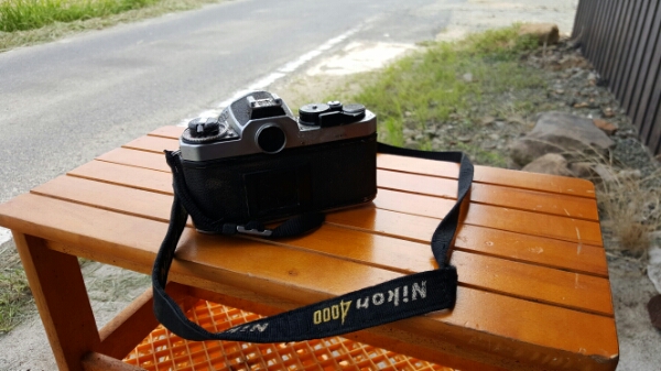 Nikon FE2フイルムカメラ 売り切ります。 フィルムカメラ 家電、AV