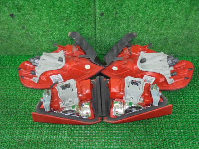 A4 Headlight AUDI with 2008-2012 50度未使用 7FJ5529 ACN2)) アウディ A4 ABA-8KCDNF 2011年 アバント 純正 テールライト＋フィニッシャーランプ4点セット　08S 8K9 945 094 B