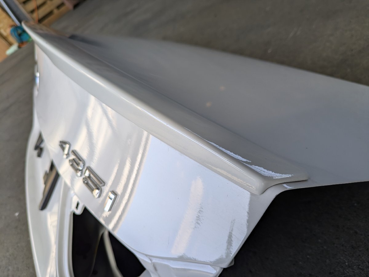 H28年 BMW 4シリーズ 435i クーペ Mスポーツ F32 DBA-3R30 トランクリッド 白 300 41007381193 [ZNo:06005275] BMW 435i 4シリーズ Mスポーツ（BMW）[8AT]の 435iクーペ 絶妙の変化