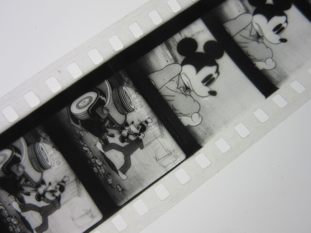 ライオンフィルム 漫画劇「 ミッキー自動車大暴れ 」古い 35mm 映画