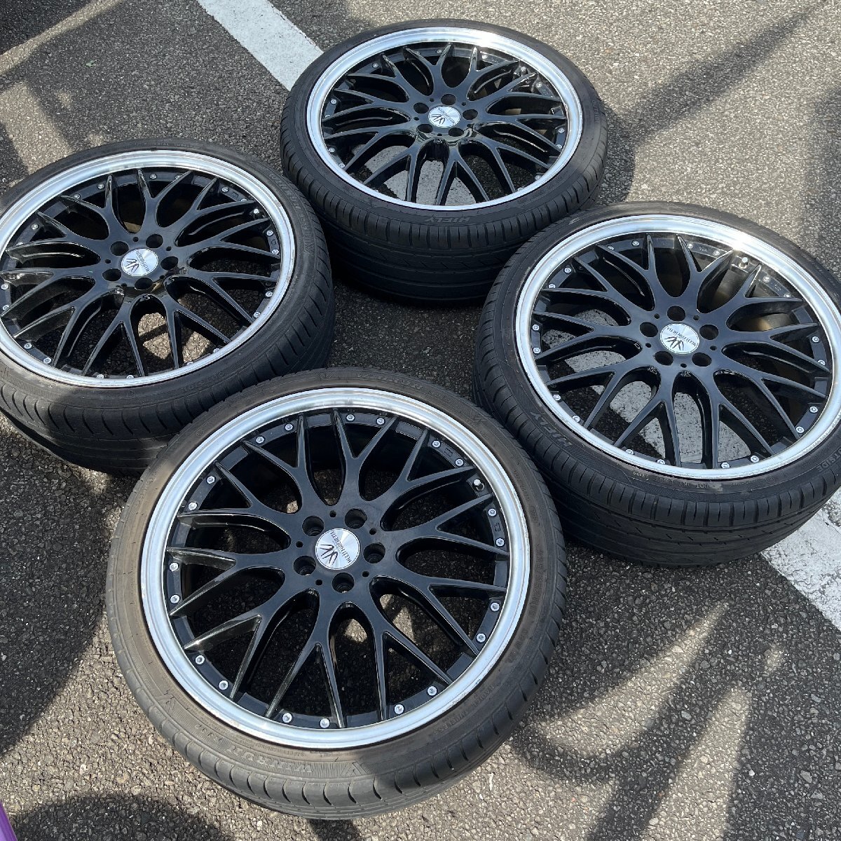中古品 ロクサーニ マルチフォルケッタ 19インチ 7.5J +48 5H114.3 タイヤ付き 225/35R19 クラウン ロクサーニ マルチフォルケッタ 19インチ 19×7.5J+48 114.3-5H ラジアル