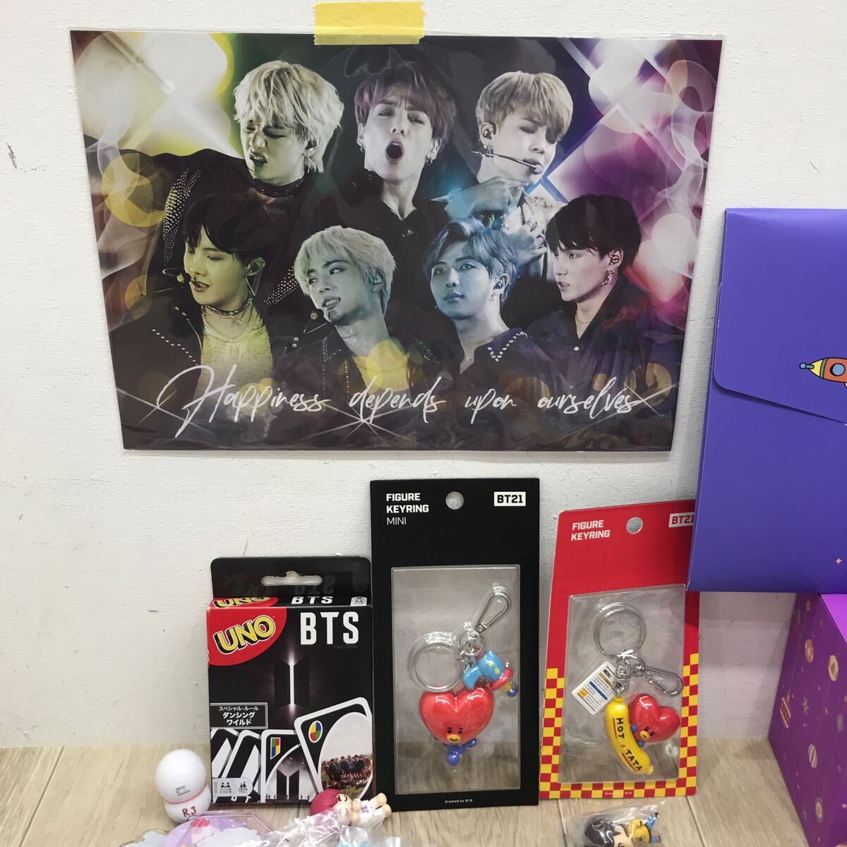 145 ☆ 1円〜 BTS TiNY TAN B21 多め 帽子 マスコット スリッパ アクキー UNO ぬいぐるみ ブランケット など 中古 未検品【同梱不可】_6