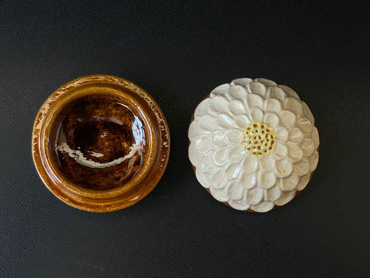 十代 大樋長左衛門□盛菊 大樋香合 二重箱 共箱 栞 共布本物保証 大樋