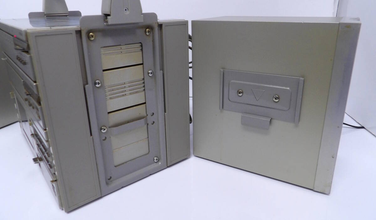 よろづ屋】ビクター ポータブルコンポ Victor PC-5 ピーコン ジャンク