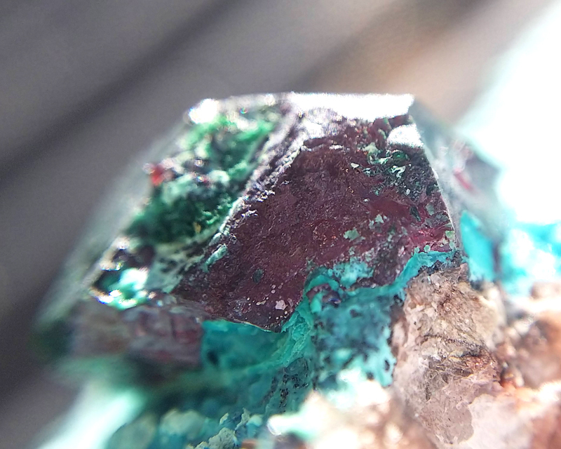 キュプライト＆クリソコラ 赤銅鉱＆珪孔雀石 結晶 原石 標本 約450ct