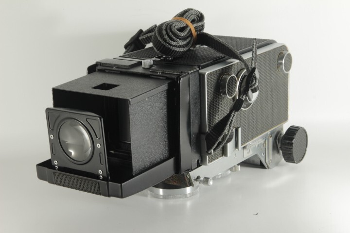 Mamiya C33 medium format camera + 105mm f⁄3.5 lens | Classic