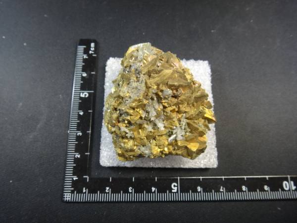 黄銅鉱　三重県紀和町紀州鉱山　原石