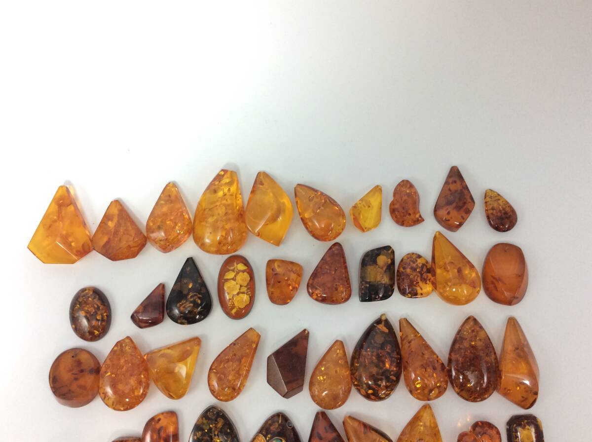 まとめ 琥珀等 約82個 ルース 約420g 外し石 カラーストーン アクセサリー 大量 まとめて おまとめ まとめ売り コハク アンバー_2