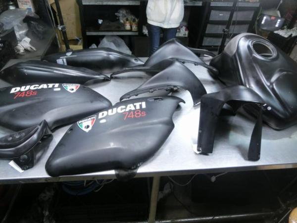 ドゥカティSS750 外装セット、つや消し黒☆SS900