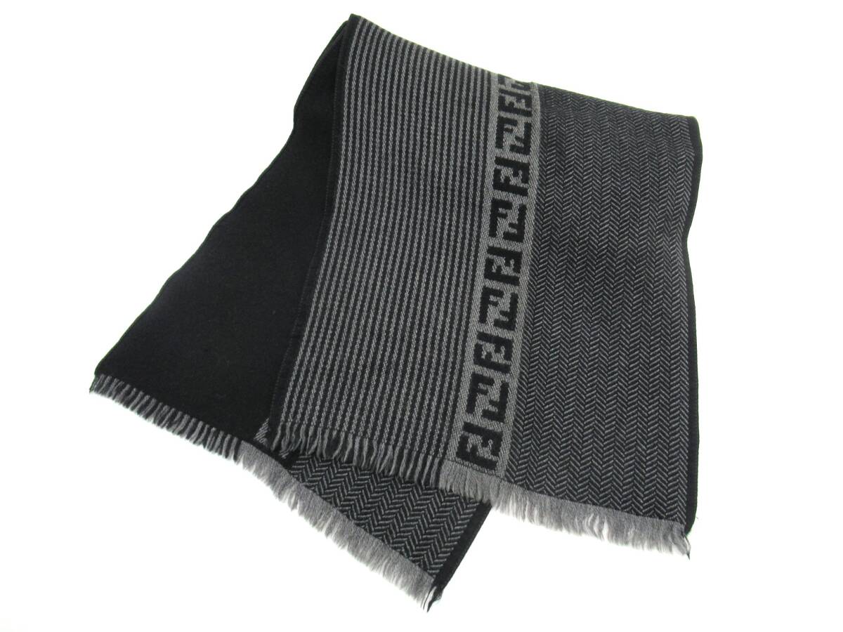 ★【B送900円】1264　FENDI　フェンディ　マフラー　ウール100％　切替し　ロゴ　フリンジ　グレー×ブラック　