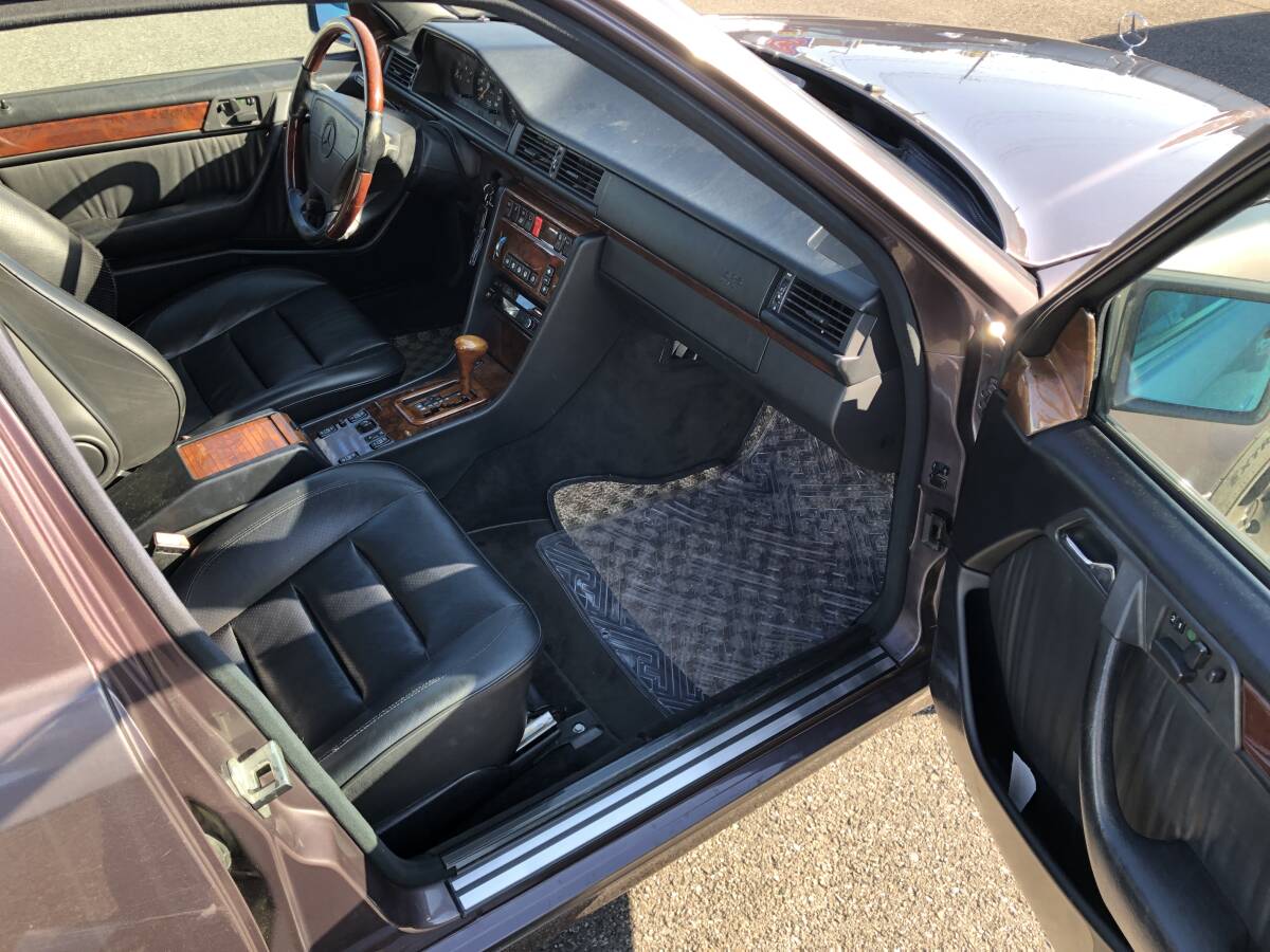 メルセデスベンツ　W１２４　５００E　１９９２年式_7