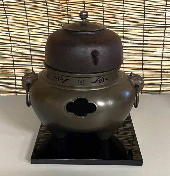 茶道具　鉄製　風炉釜　高橋敬典作 人間国宝 釜師 高橋敬典 風炉師 金谷浄雲 唐銅朝鮮風炉 茶道具