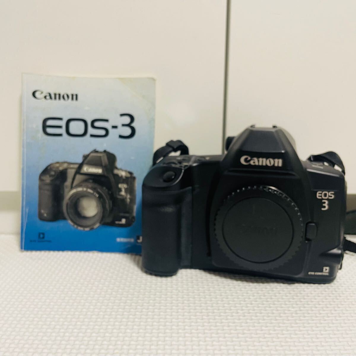 キャノン Canon Eos-3 一眼レフフィルムカメラ おまけ付き - Canon 