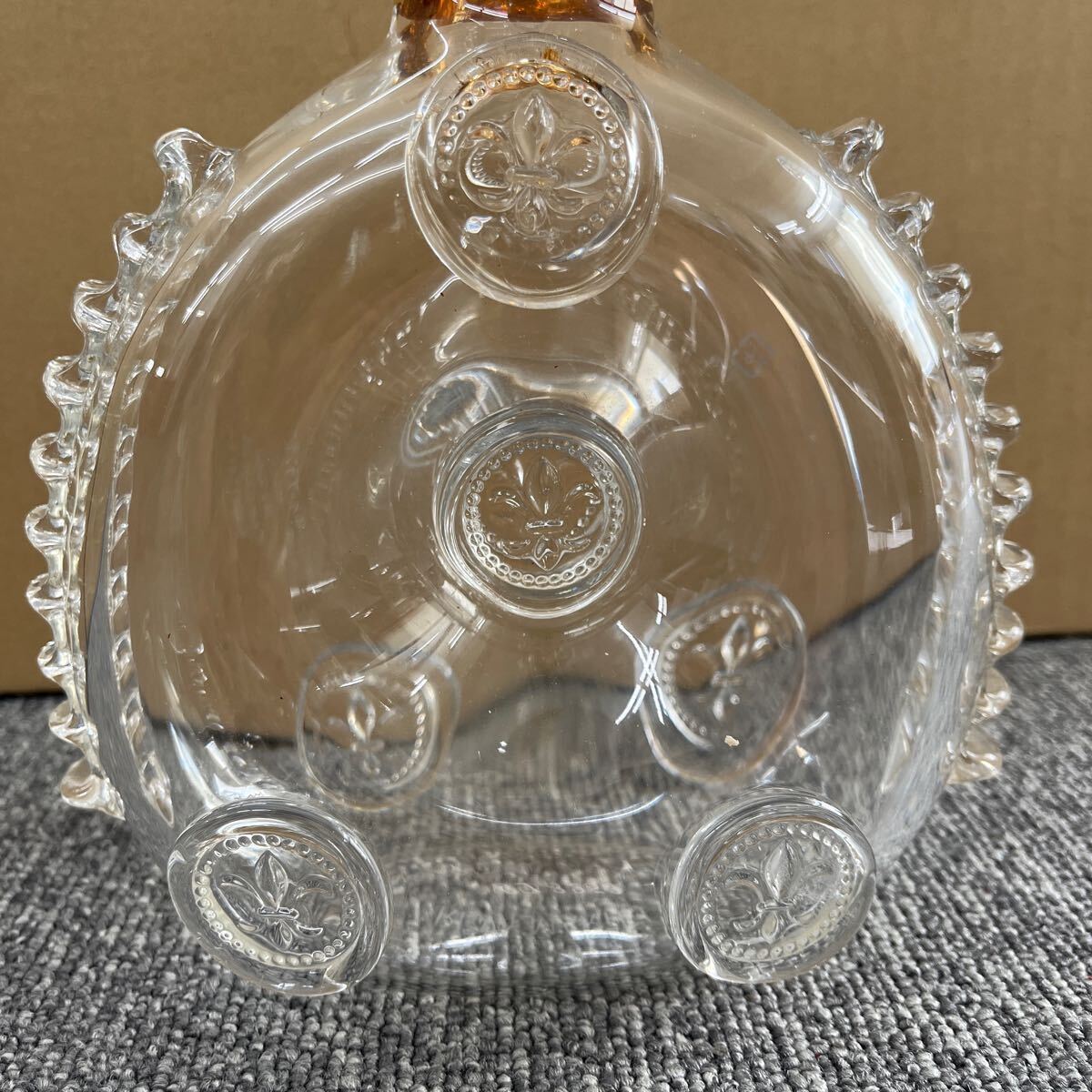 33. ☆空き瓶☆ ルイ13世 レミーマルタン REMY MARTIN 箱付 現状品