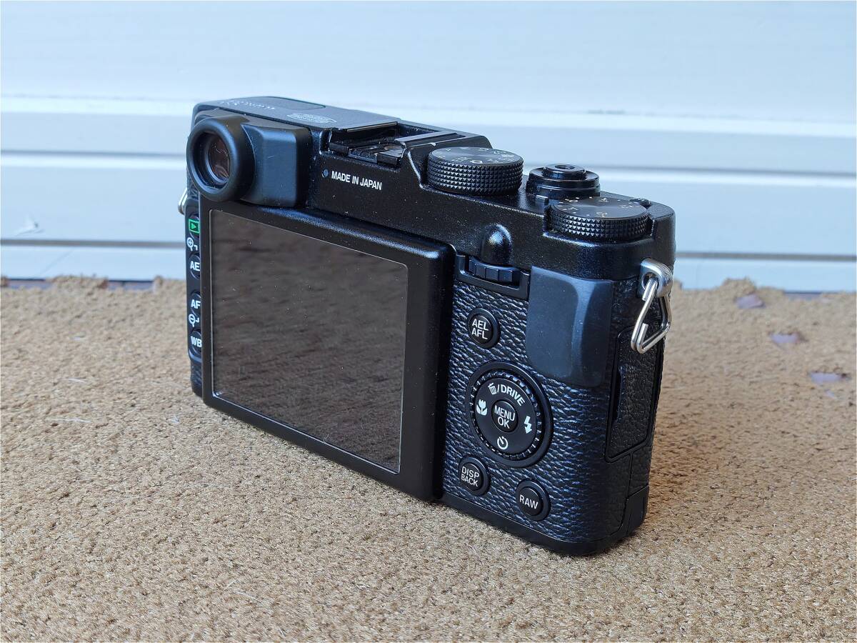 fujifilm 富士フィルム x10 液晶変色あり 【公式通販】