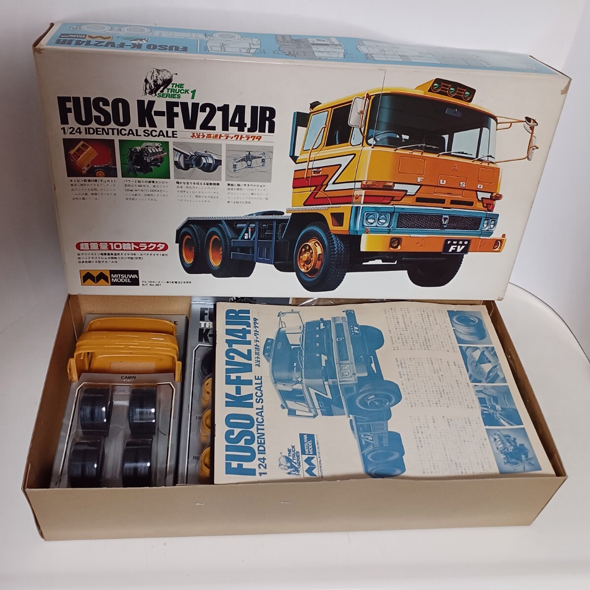 ミツワモデル 1/24 ふそう 高速トラックトラクター KF-V214JR、1/24