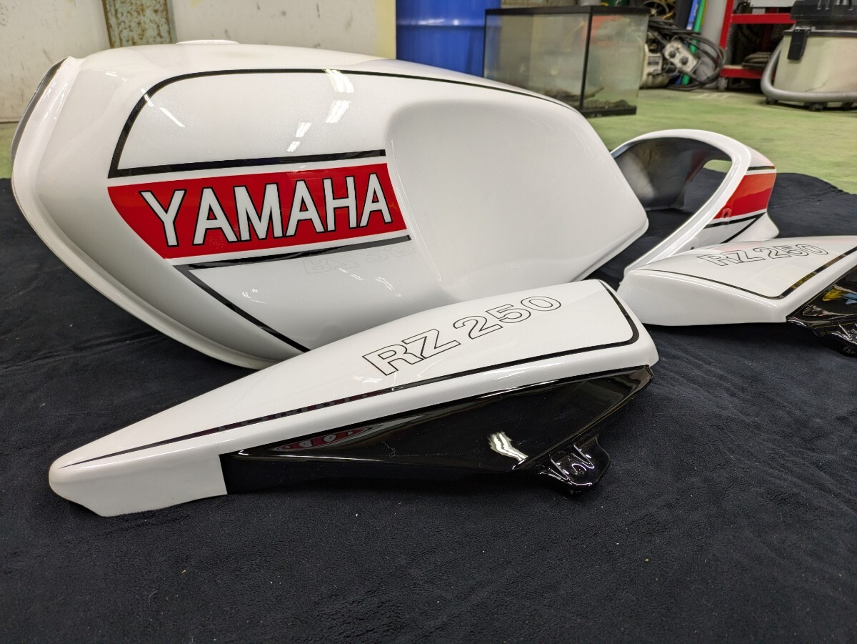 塗装後未使用 rz250 rz350 外装 セット ヤマハ 一式 タンク サイド 