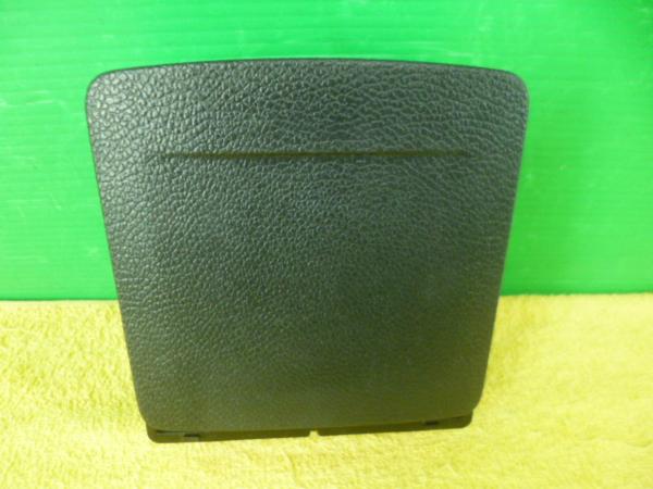 ゴルフ6 ゴルフ5 リア カップホルダー ドリンク置き[QVQV35637]