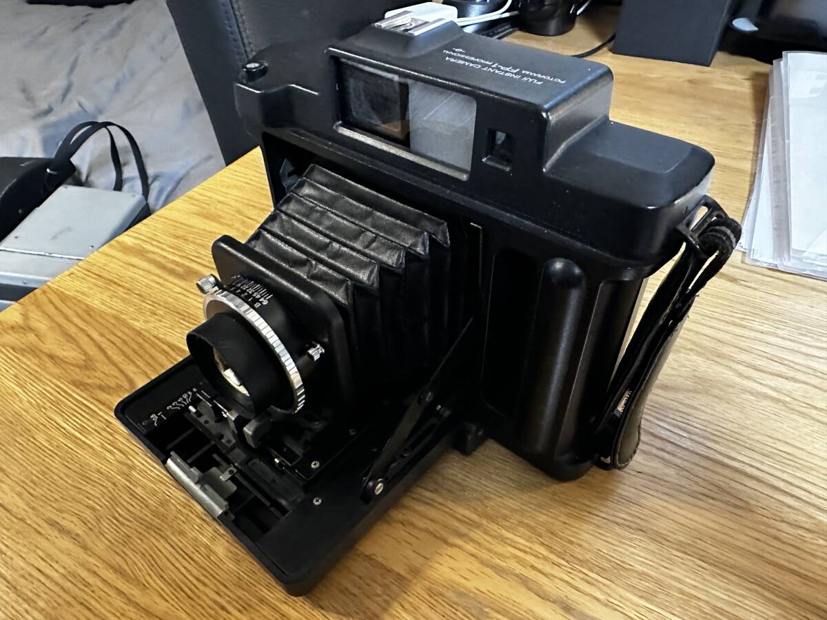 FUJI インスタントカメラ 1:5.6 f=105mm FP-1 FUJI FP-1 professional 1:5.6 105㎜ 富士フィルム インスタントカメラ