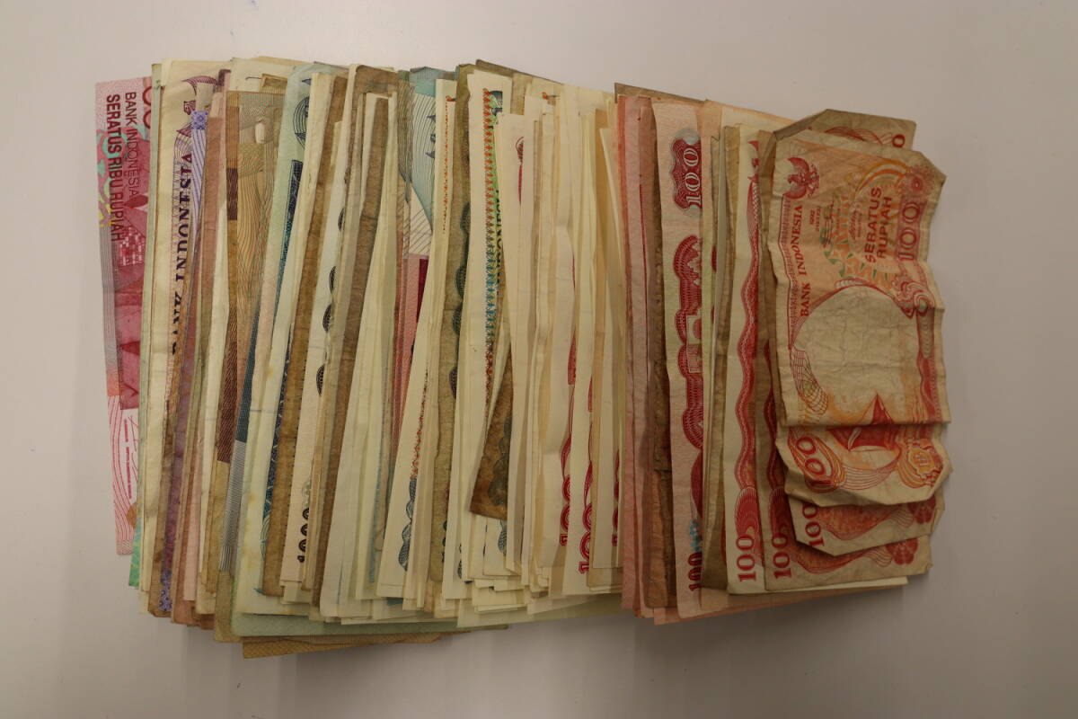 インドネシア ルピア 計1664300ルピア まとめて おまとめ 海外紙幣 外国紙幣 紙幣 古紙幣