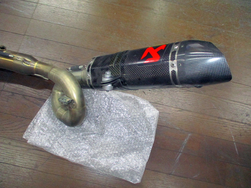 AKRAPOVIC アクラポビッチ XSR900 レーシングラインカーボン マフラー