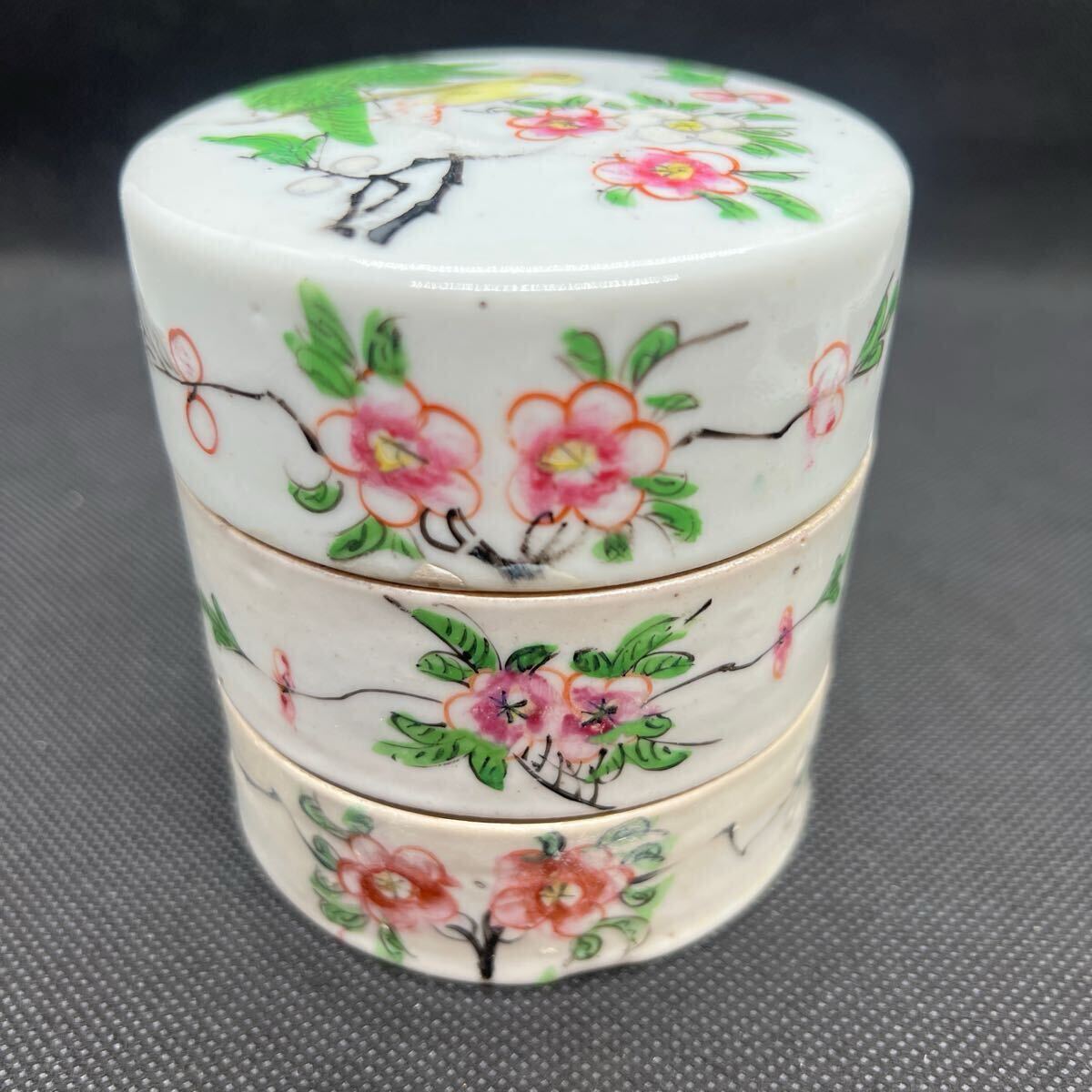 清末中華民国期粉彩花鳥絵三重箱 物入れ 高さ8.5cm 中国磁器 重箱 陶器