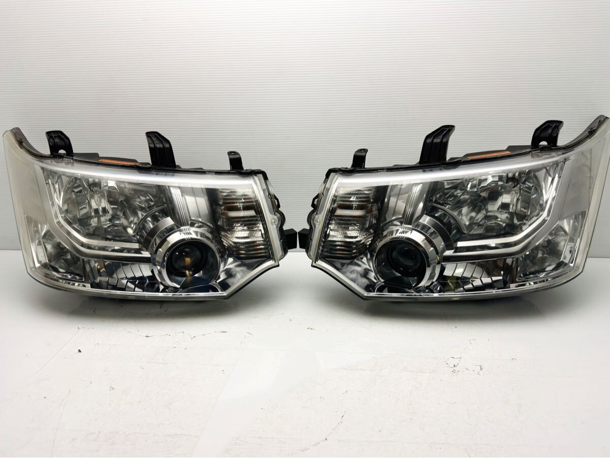 三菱 デリカD:5 D5 CV5W CV1W KOITO 100-87918 割れ無 三菱 デリカD:5 / D5 CV5W CV1W CV2W CV4W 純正 HID ヘッド