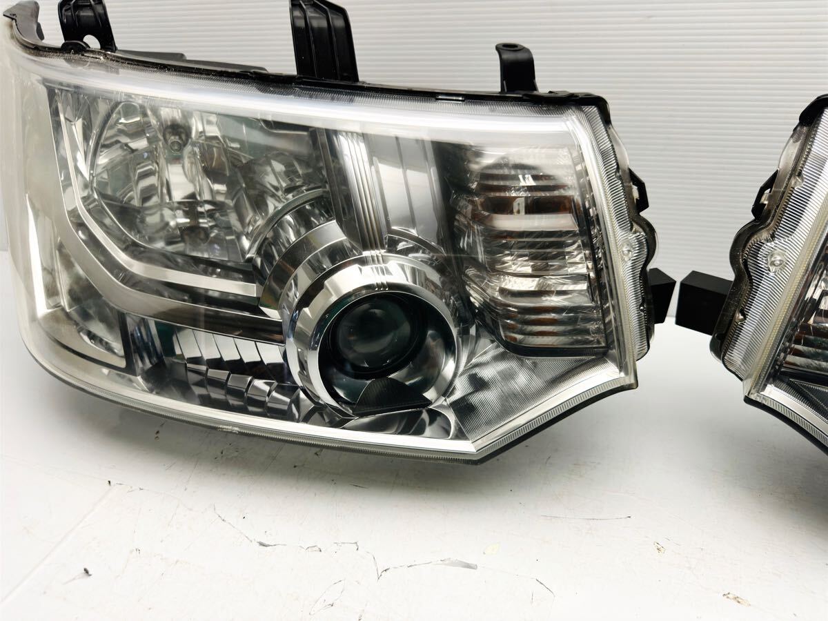 割れ無 三菱 デリカD:5 / D5 CV5W CV1W CV2W CV4W 純正 HID ヘッド