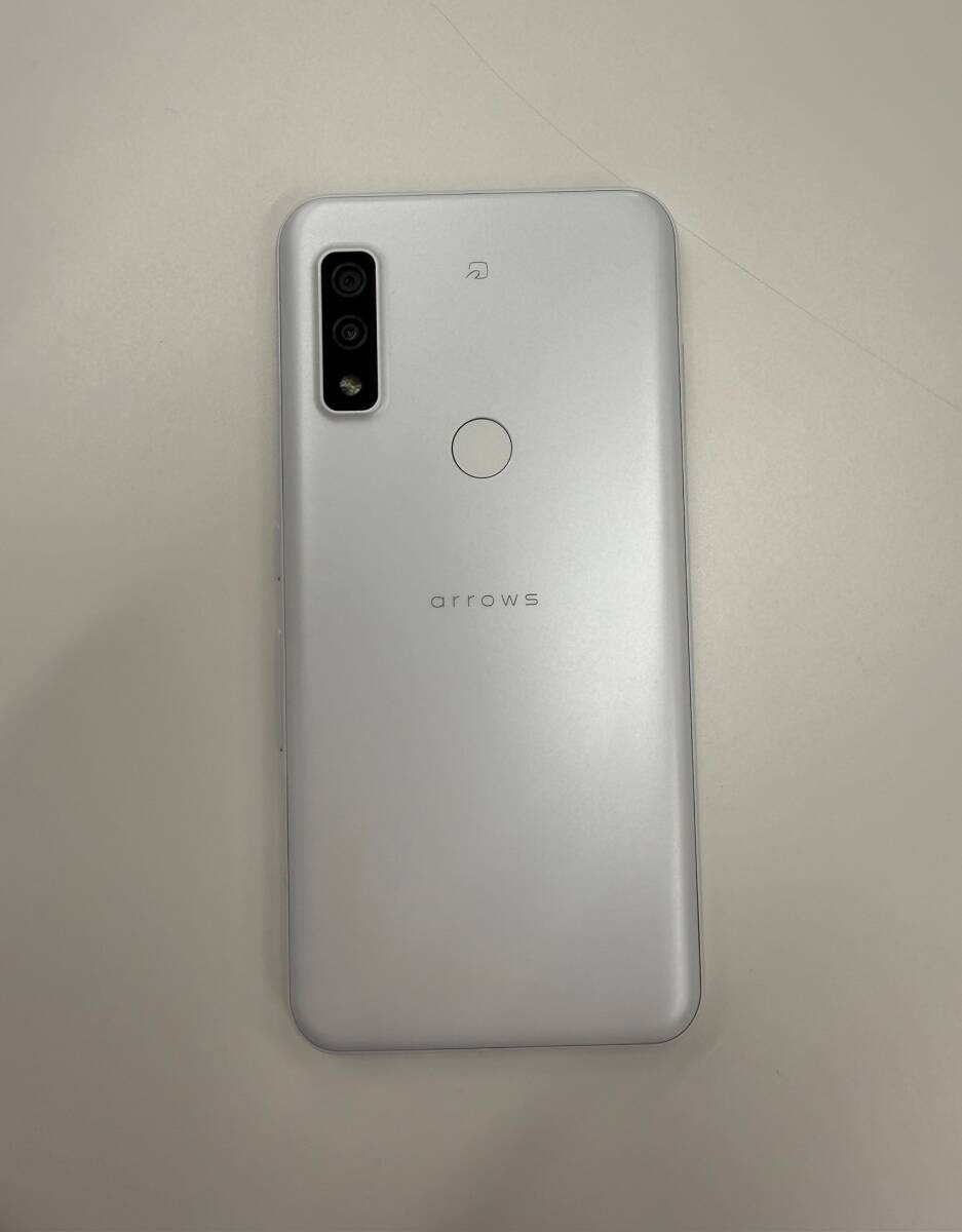 arrows We FCG01 ホワイト au 判定〇_1