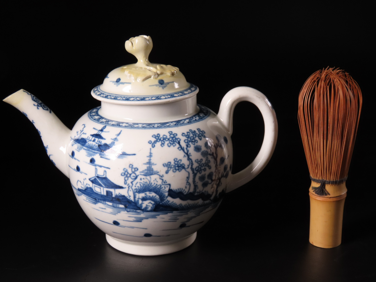 Etsy 日本 18世紀の「シノワズリ」青と白の花模様のデルフト皿 