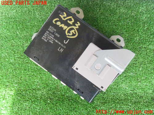 1UPJ-21236150]エルグランド(TE52)コンピューター5 中古