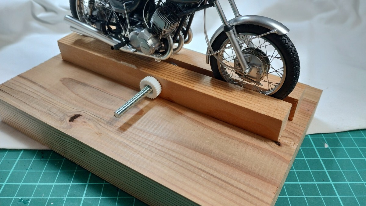 1/12バイクプラモデル専用 固定治具 バイクプラモデル固定台 作業台