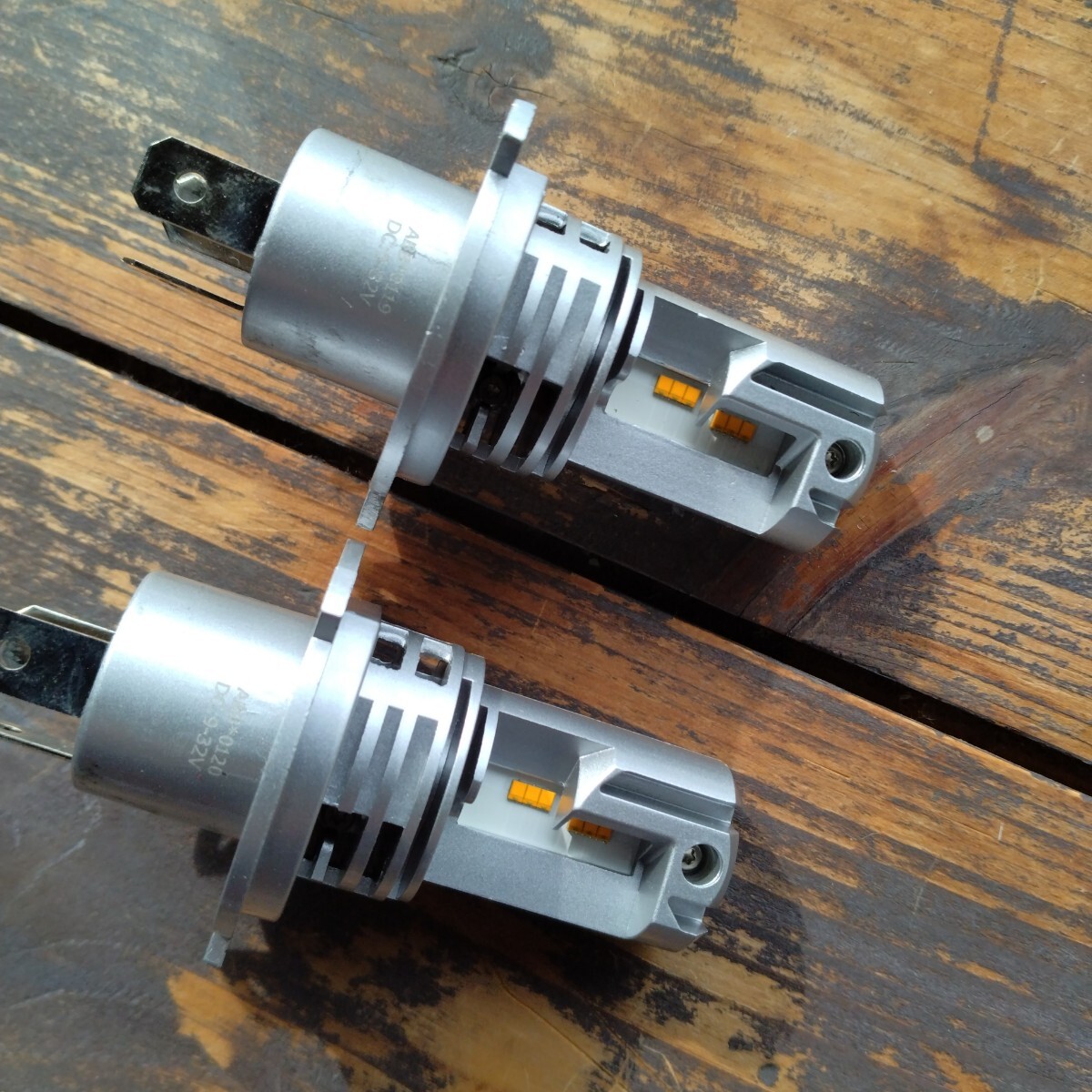 LEDヘッドライト H4 Lmmc製中古 Hi Lo Juwel Metal_1