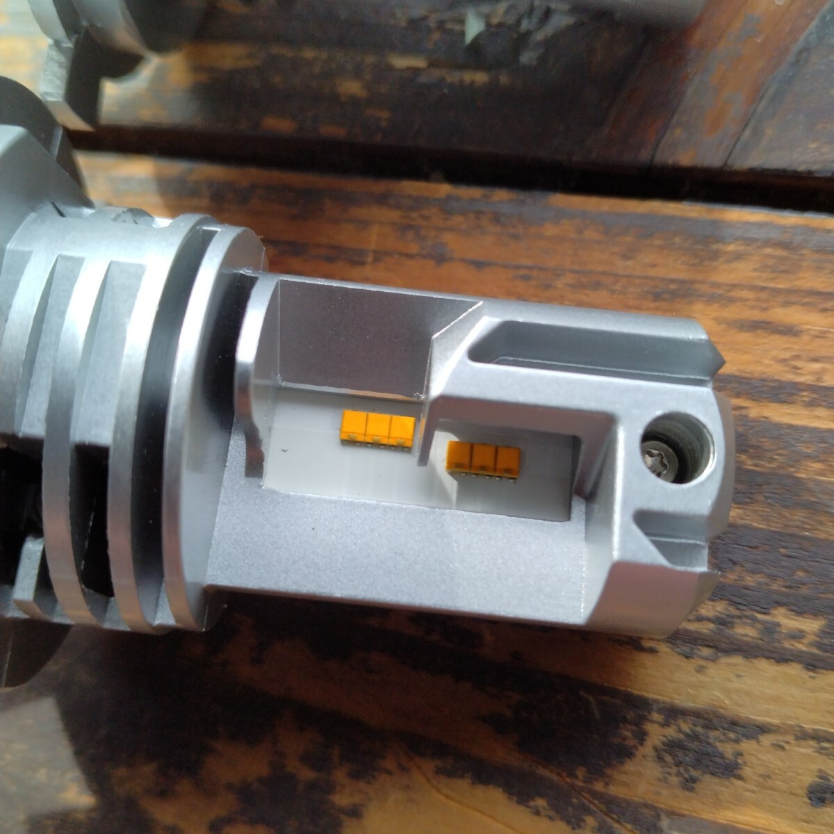 LEDヘッドライト H4 Lmmc製中古 Hi Lo Juwel Metal_3