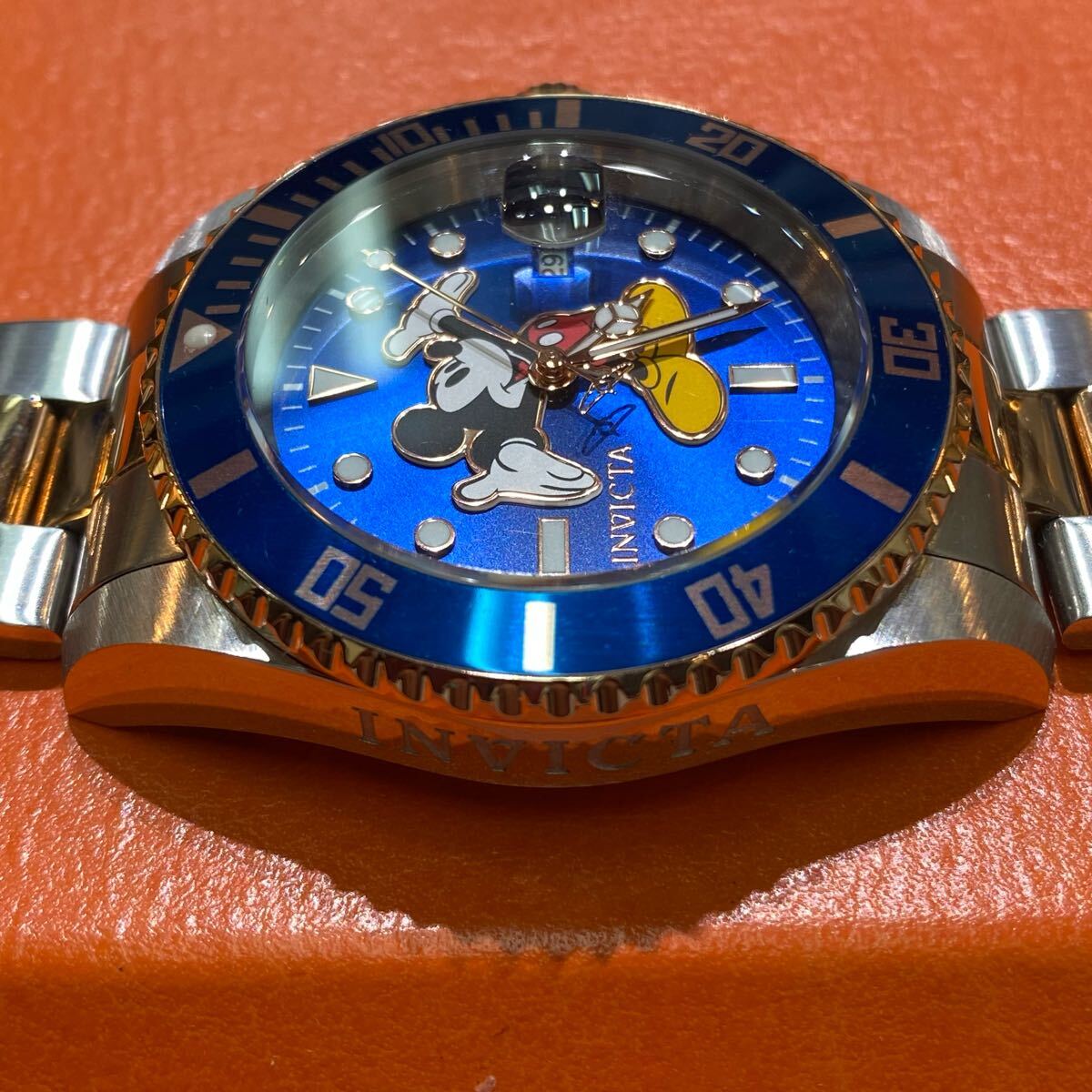 世界限定☆ミッキーマウスモデル INVICTA Disney 32383 インビクタ