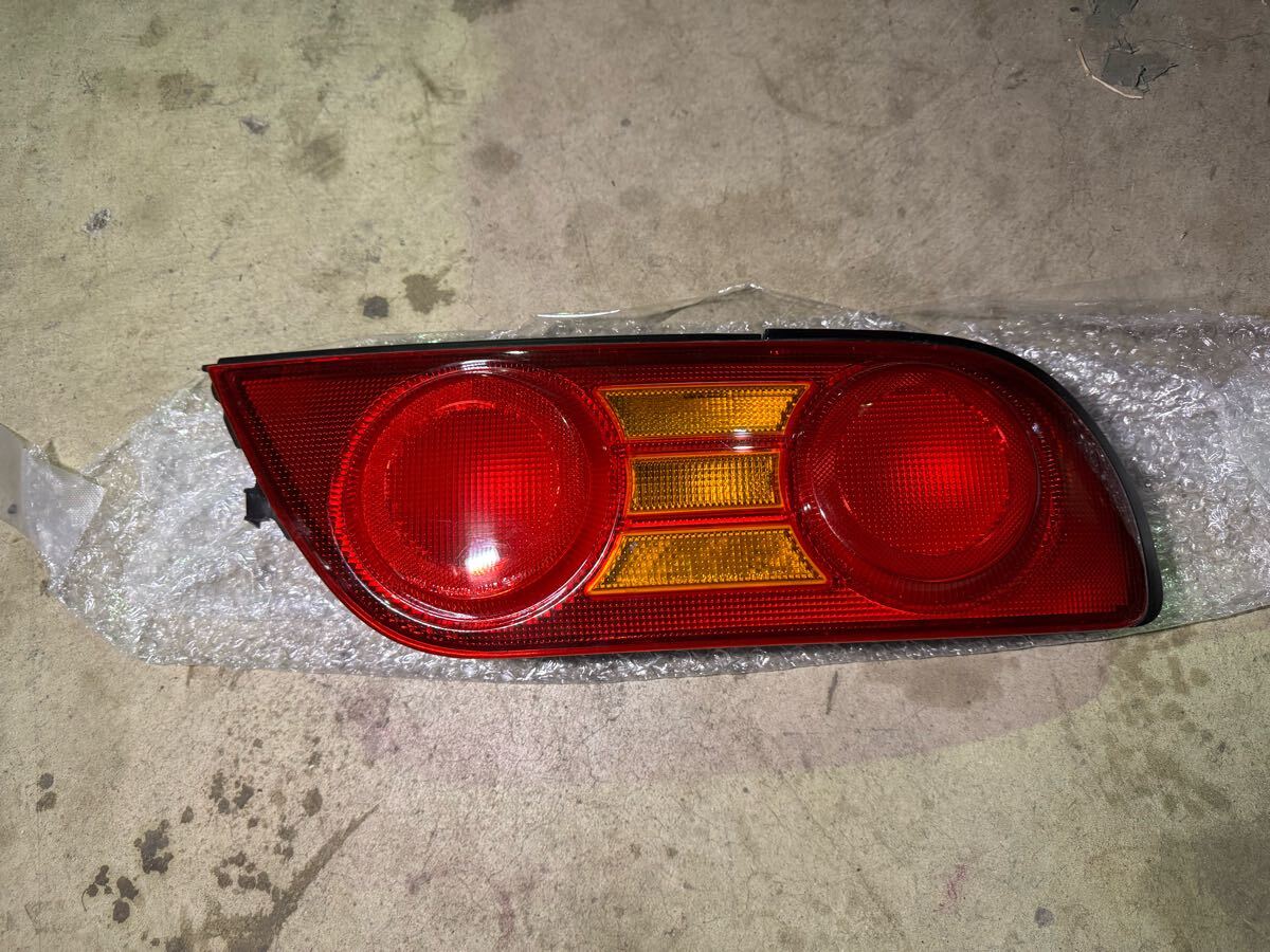 180SX後期テールランプ・ センターガーニッシュ セット 日産 180sx 後期 純正 テールランプ ガーニッシュ セット 売り切り 1円